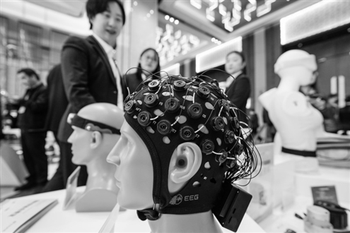 脑机接口智能装备 本版图片均由新华社发